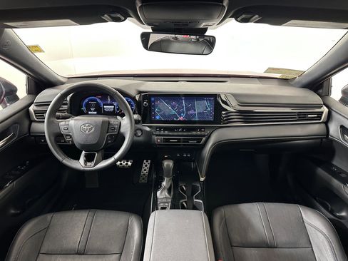 Used 2025 Toyota Camry XSE image 14