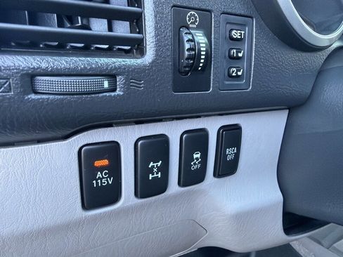 Used 2008 Toyota 4Runner Limited AWD/4WD image 28