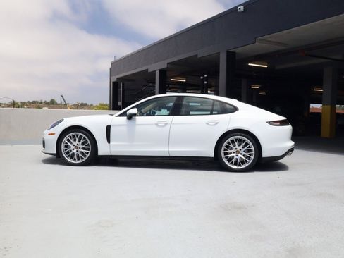 Certified 2023 Porsche Panamera Platinum Edition RWD image 2