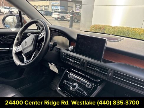 Used 2022 Lincoln Corsair Reserve image 10
