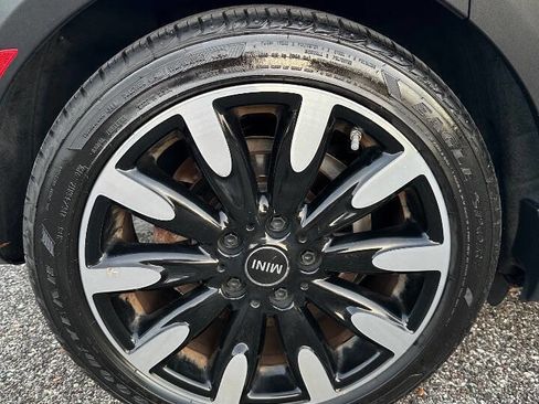 Used 2019 MINI Cooper S w/ Premium Package image 45