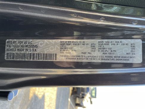 Certified 2021 Jeep Gladiator Sport image 11