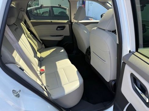 Used 2024 Nissan Rogue SV w/ SV Premium Package image 28