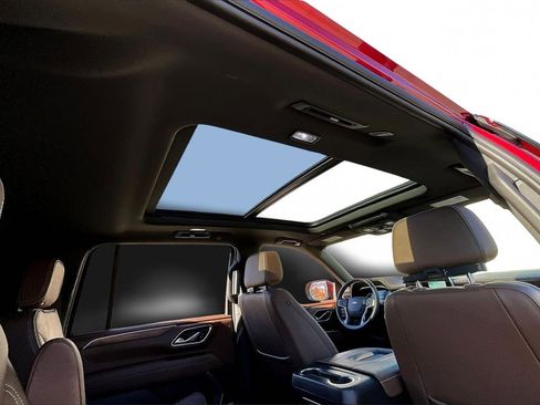 Used 2024 Chevrolet Suburban High Country image 15