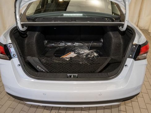 New 2025 Nissan Versa SR w/ Trunk Package image 6