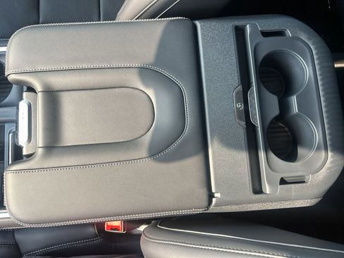 New 2025 Ford Expedition Platinum w/ Driver's Package image 35