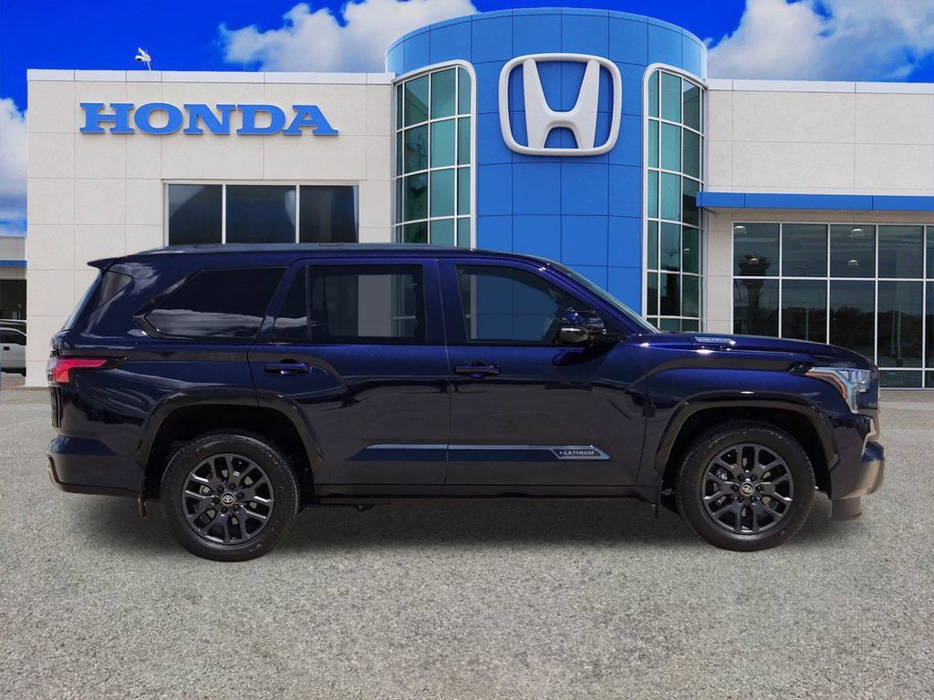 Used 2025 Toyota Sequoia Platinum AWD/4WD image 2