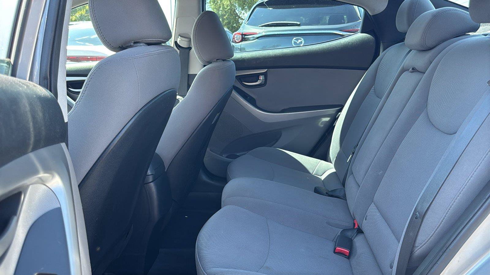 Used 2016 Hyundai Elantra SE FWD image 19