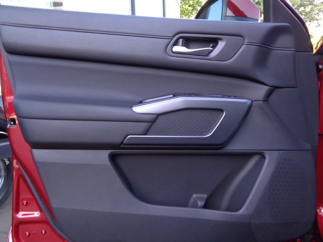 Used 2024 Nissan Pathfinder SL AWD/4WD image 15