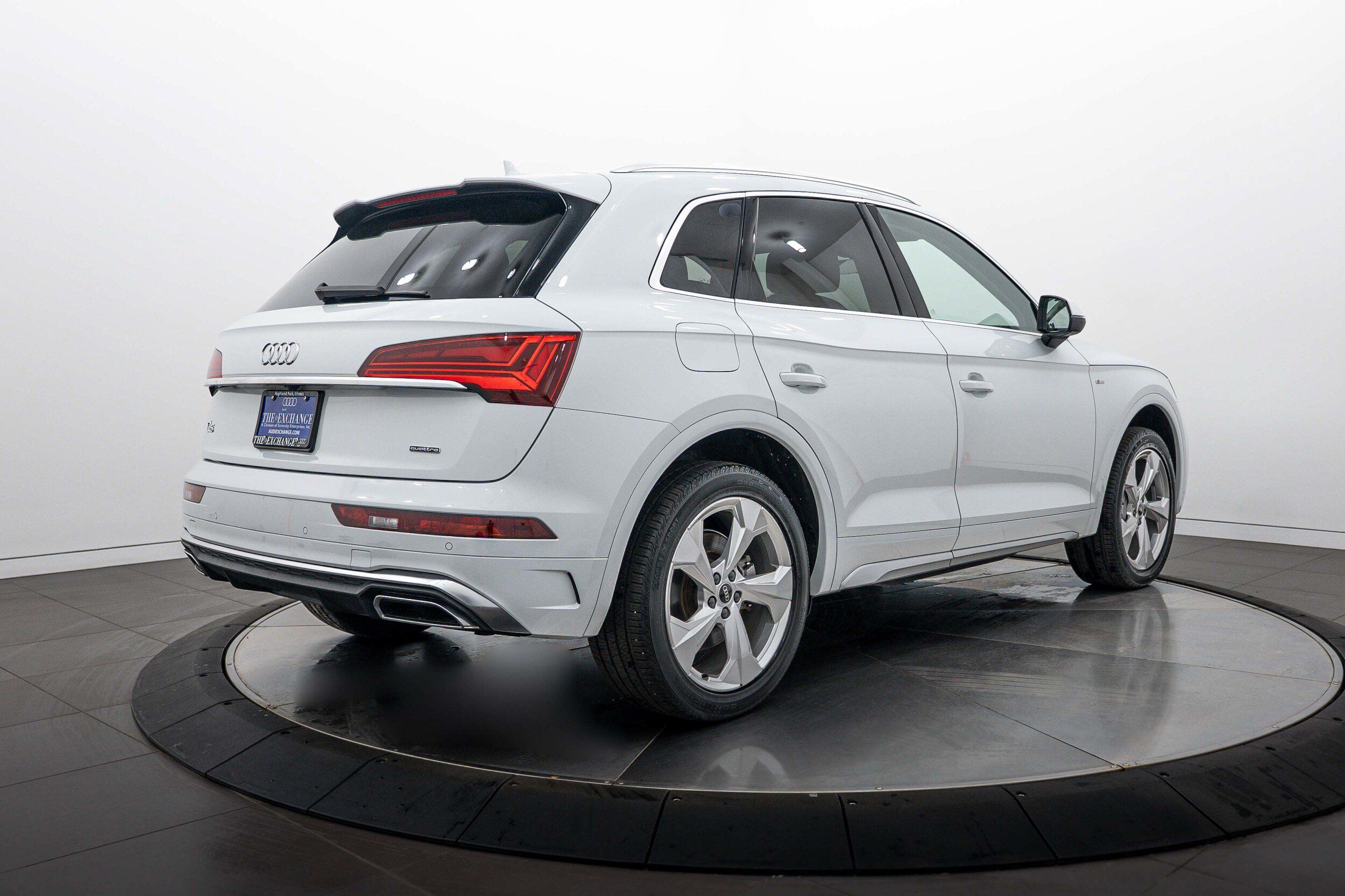 Used 2022 Audi Q5 2.0T Premium Plus w/ Premium Plus Package AWD/4WD image 4
