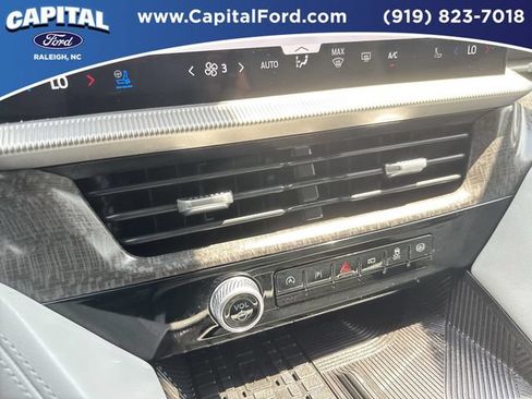Used 2025 Ford Explorer Platinum w/ Ultimate Package AWD/4WD image 30