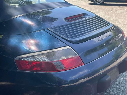 Used 2000 Porsche 911 Carrera 4 AWD/4WD image 11