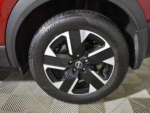 Certified 2025 Nissan Kicks SV w/ SV Premium Package AWD/4WD image 38