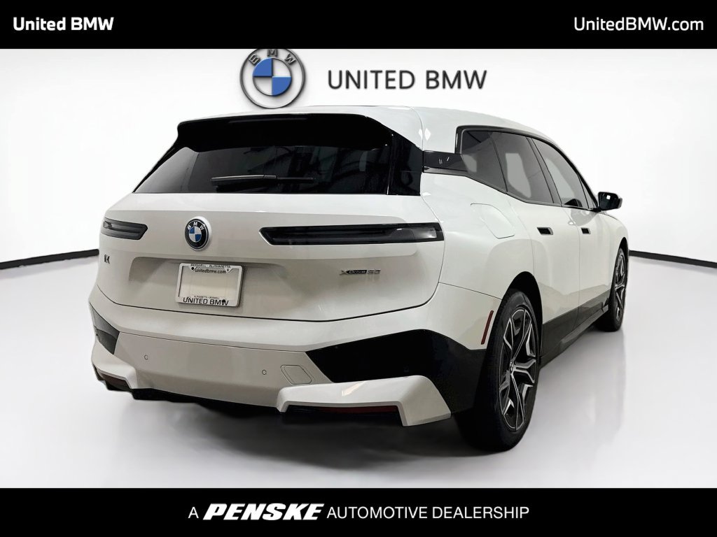 Used 2025 BMW iX xDrive50 AWD/4WD image 5