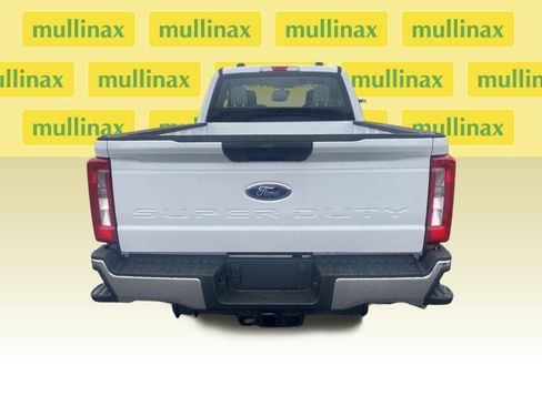 New 2026 Ford F350 XL w/ XL Chrome Package image 4