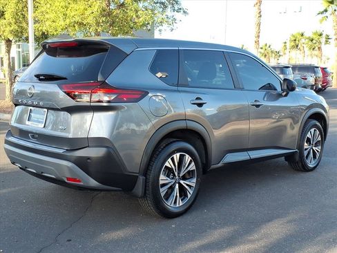 Used 2023 Nissan Rogue SV image 5