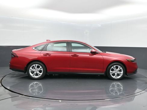 Used 2025 Honda Accord LX image 25