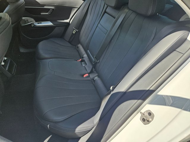 Used 2025 Mercedes-Benz E 350 Sedan image 18