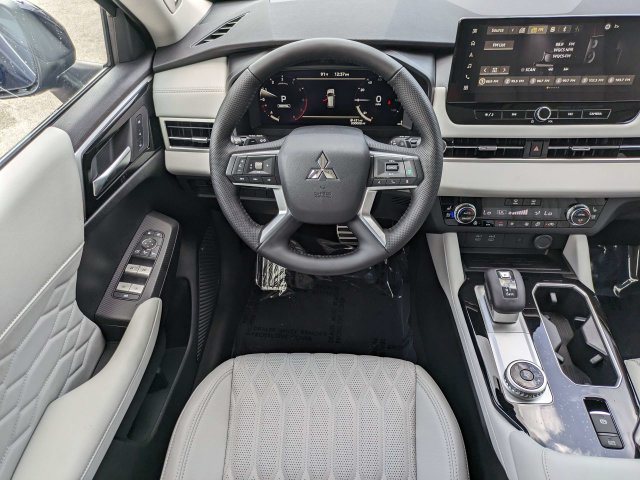 New 2026 Mitsubishi Outlander SEL FWD image 16