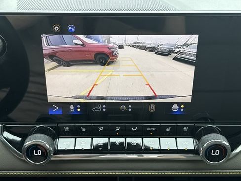 Used 2023 Chevrolet Colorado ZR2 w/ ZR2 Convenience Package III AWD/4WD image 8