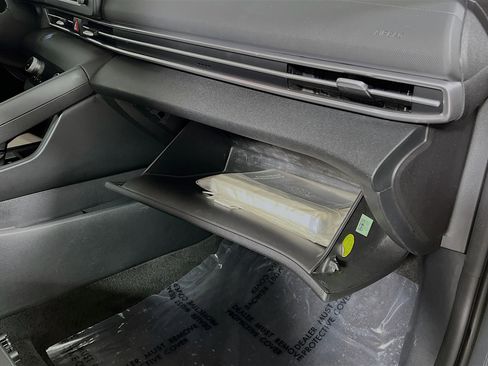 Used 2022 Hyundai Elantra SEL image 35