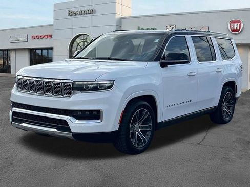 Used 2023 Jeep Grand Wagoneer 4WD image 3