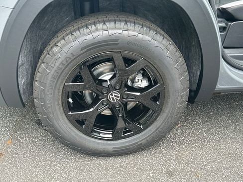 New 2026 Volkswagen Atlas Peak Edition AWD/4WD image 17