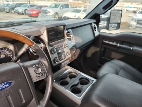 Used 2015 Ford F250 Platinum w/ FX4 Off-Road Package image 12
