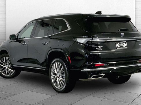 Used 2026 Buick Enclave Avenir w/ Super Cruise Package AWD/4WD image 11