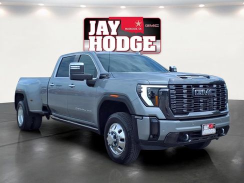 Used 2024 GMC Sierra 3500 Denali Ultimate AWD/4WD image 1