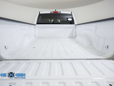 Used 2022 RAM 1500 Laramie AWD/4WD image 37