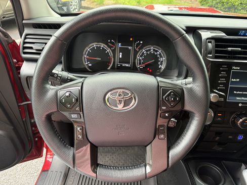 Used 2023 Toyota 4Runner TRD Off-Road Premium w/ Moonroof Package AWD/4WD image 22