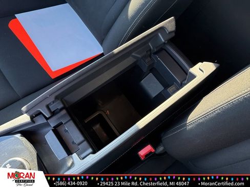 Used 2024 Nissan Rogue S image 17