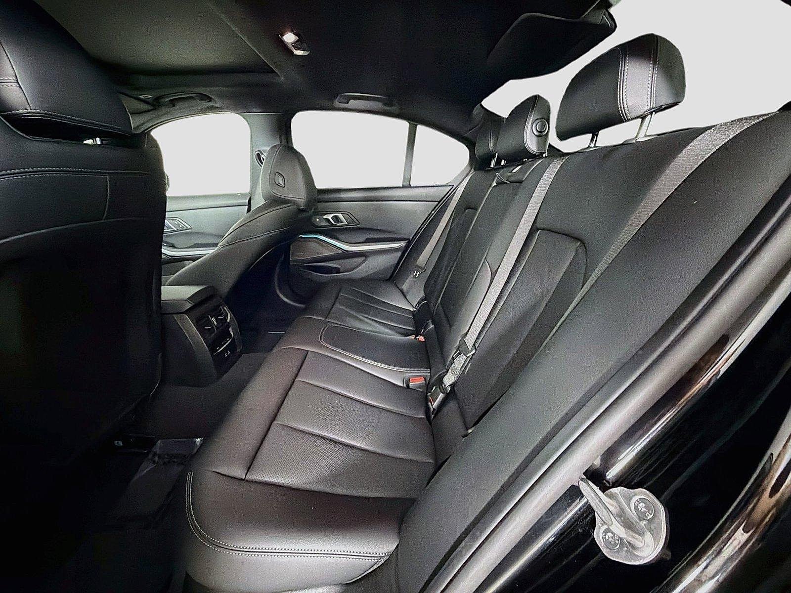 Used 2026 BMW M340i w/ Premium Package RWD image 26