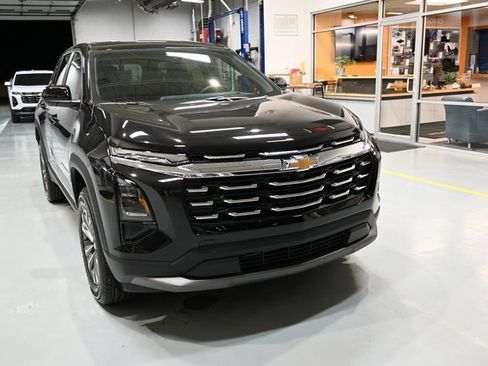 New 2026 Chevrolet Equinox LT w/ Convenience Package II image 3