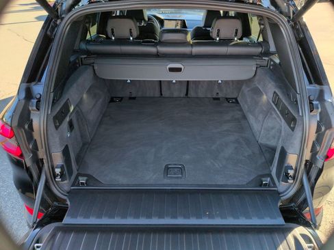 Used 2022 BMW X5 xDrive40i w/ Premium Package image 32