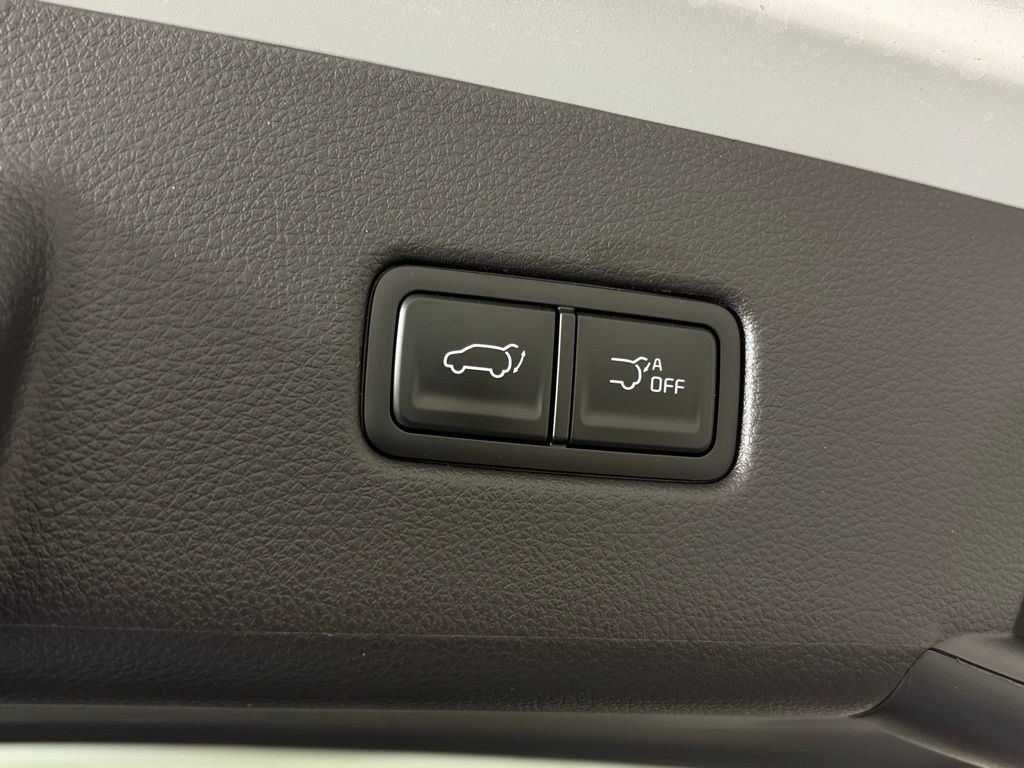New 2026 Kia Carnival EX FWD image 42