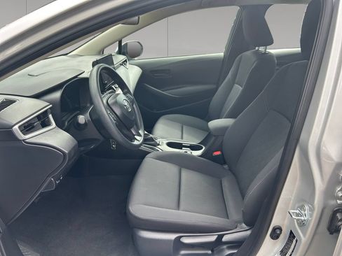 Used 2026 Toyota Corolla LE FWD image 10