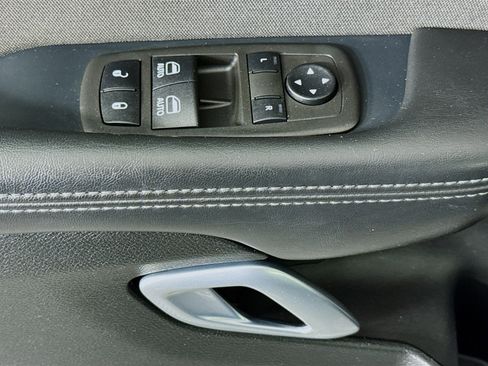 Used 2022 Dodge Challenger R/T w/ Blacktop Package image 23