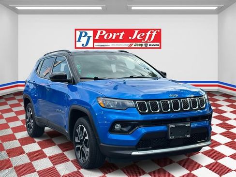 Used 2023 Jeep Compass Limited AWD/4WD image 2