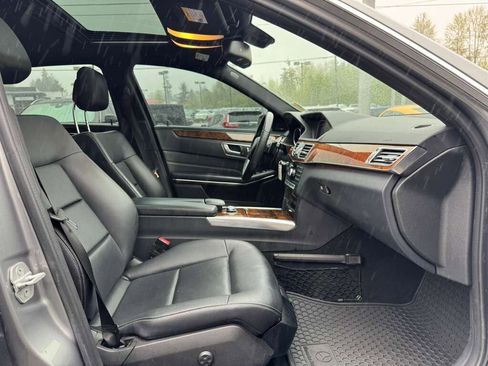 Used 2014 Mercedes-Benz E 350 4MATIC Sedan image 11