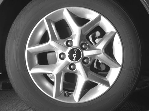 Used 2025 Kia Soul LX w/ LX Technology Package image 13