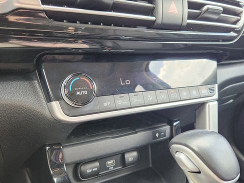 Used 2022 Kia Seltos EX AWD/4WD image 18
