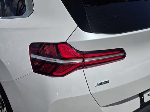 Used 2025 BMW X3 xDrive30i AWD/4WD image 7