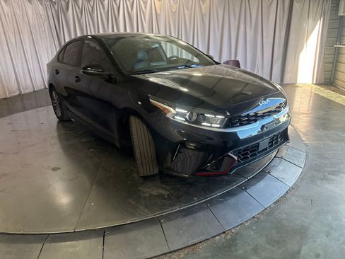 Used 2024 Kia Forte GT-Line w/ GT-Line Premium Package FWD image 3