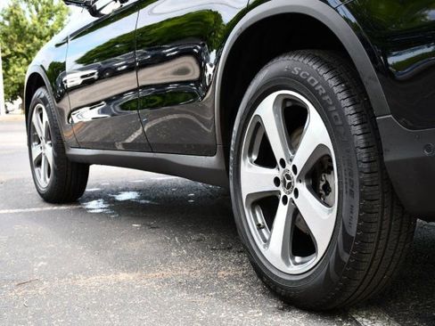 Used 2019 Mercedes-Benz GLC 300 4MATIC image 10
