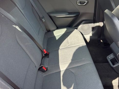 Used 2025 Kia K4 LXS image 14