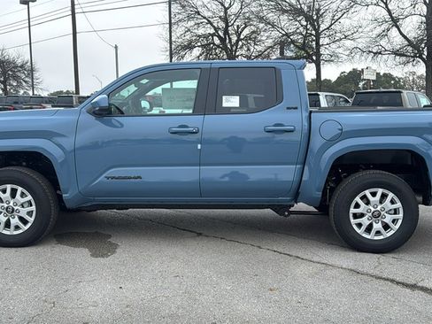 New 2026 Toyota Tacoma SR5 image 10
