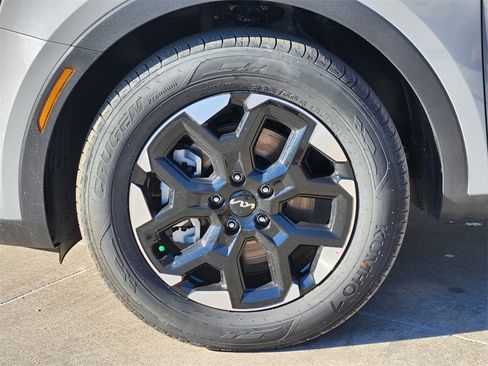 New 2026 Kia Sorento S image 7