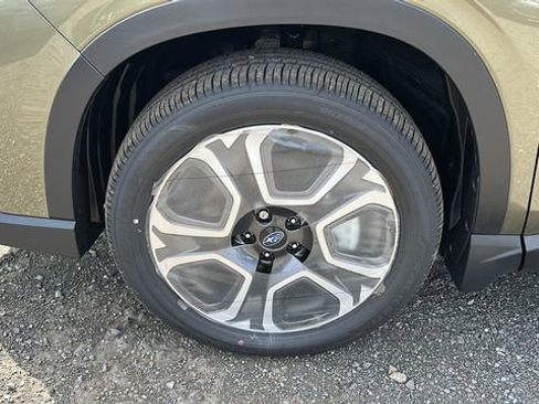 New 2025 Subaru Ascent Limited image 5